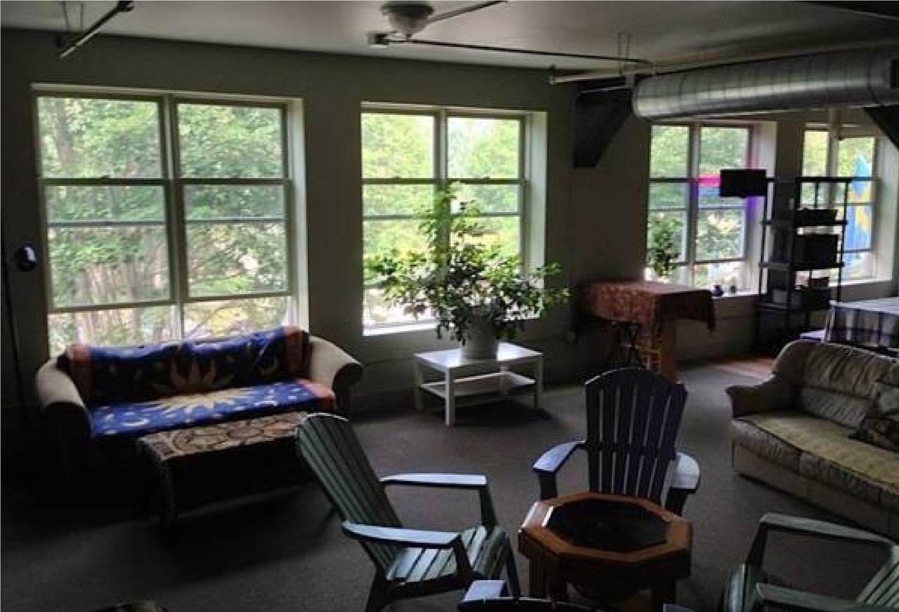 The Burlington Hostel Экстерьер фото